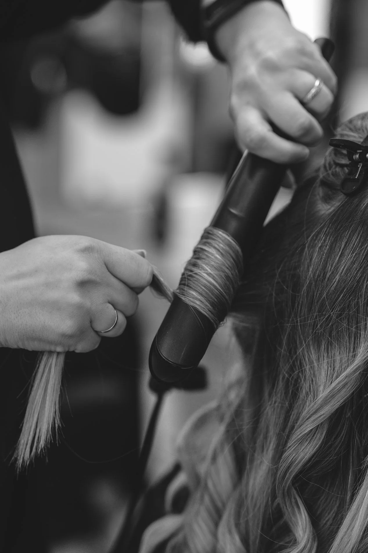  Haarstyling im Salon Haarscharf Fehmarn. 