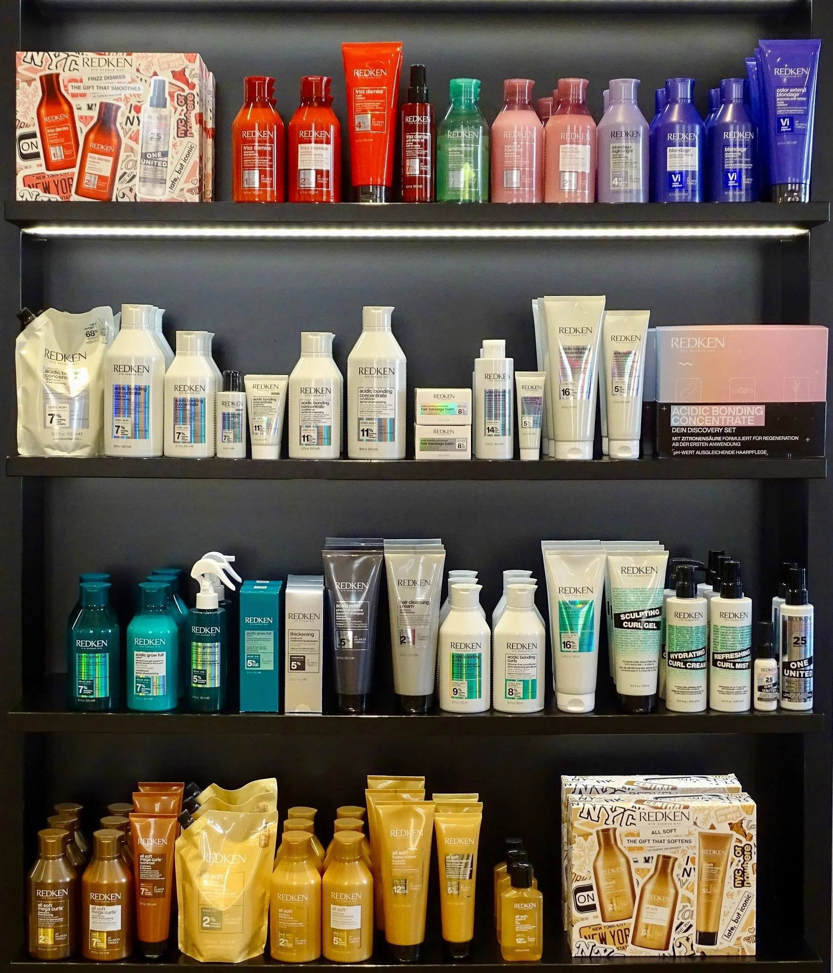  Redken Haarpflegeprodukte im Salon Haarscharf Fehmarn 