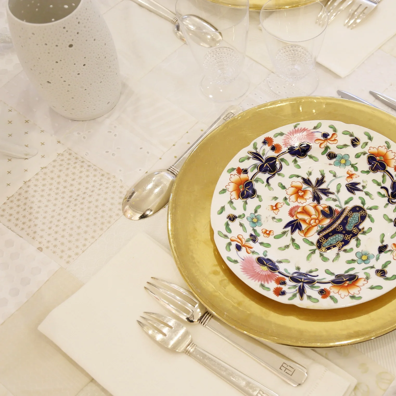 Tablecloth_Celebration White-04.JPG