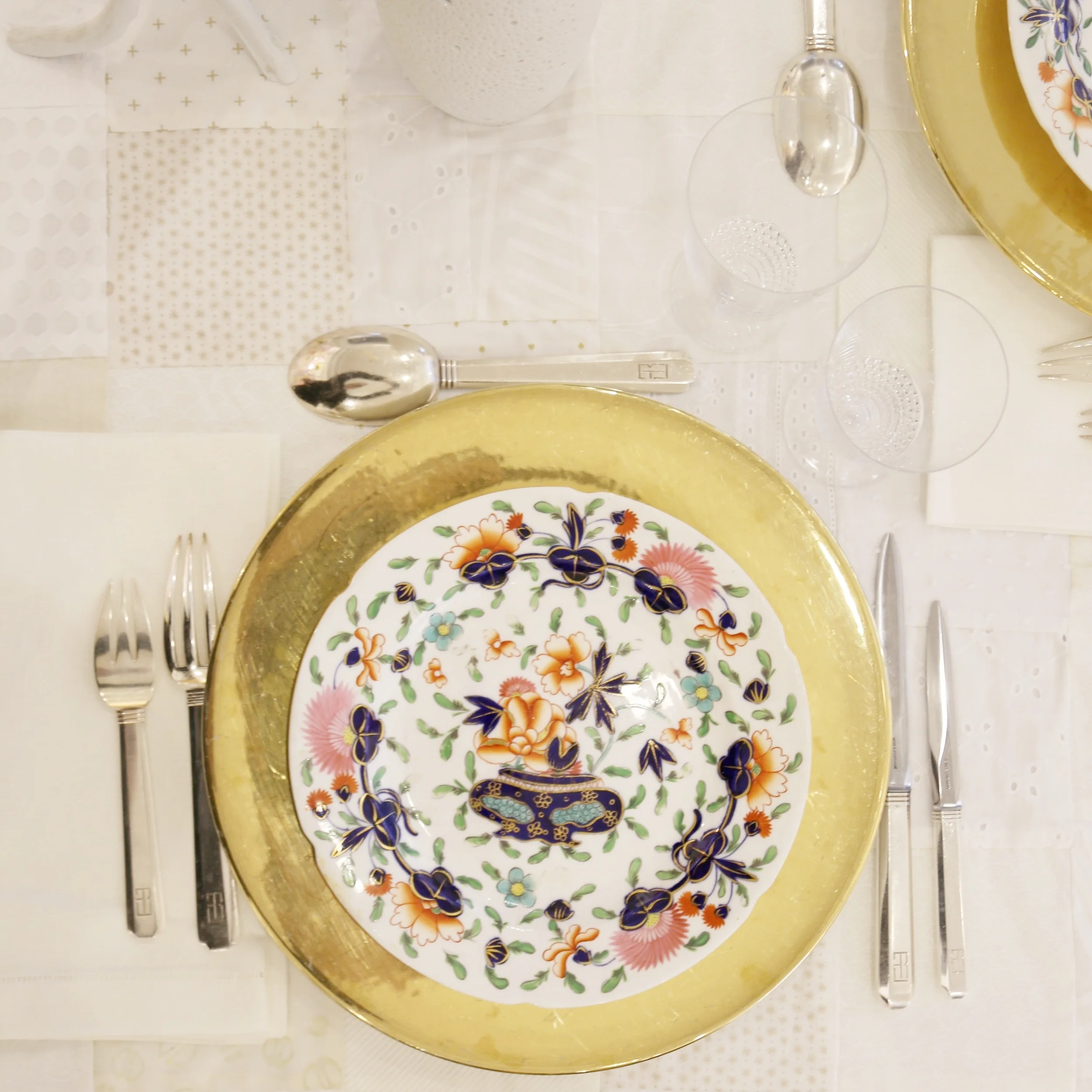 Tablecloth_Celebration White-03.JPG