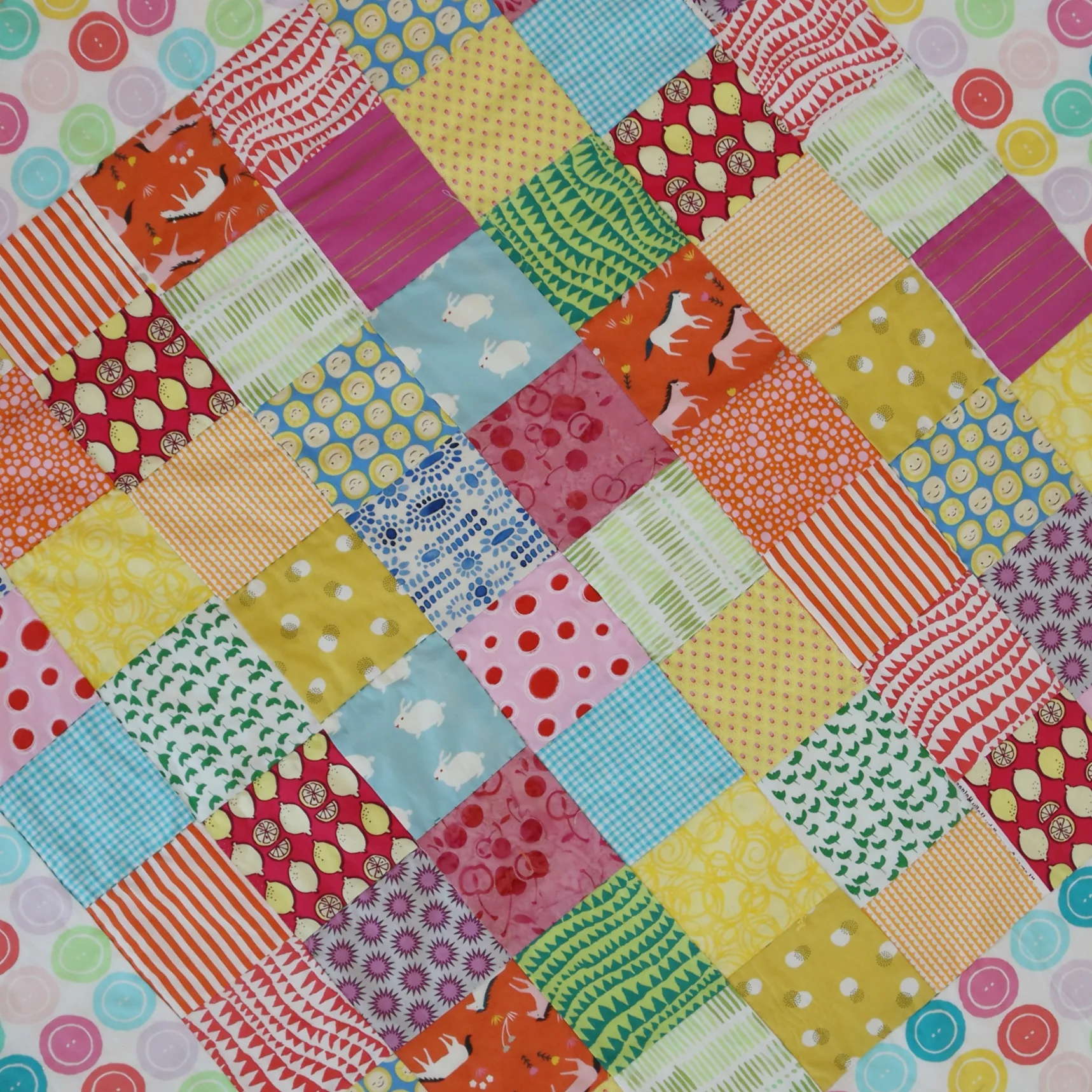 Quilt_45x45_Colorful Buttons-04.jpg