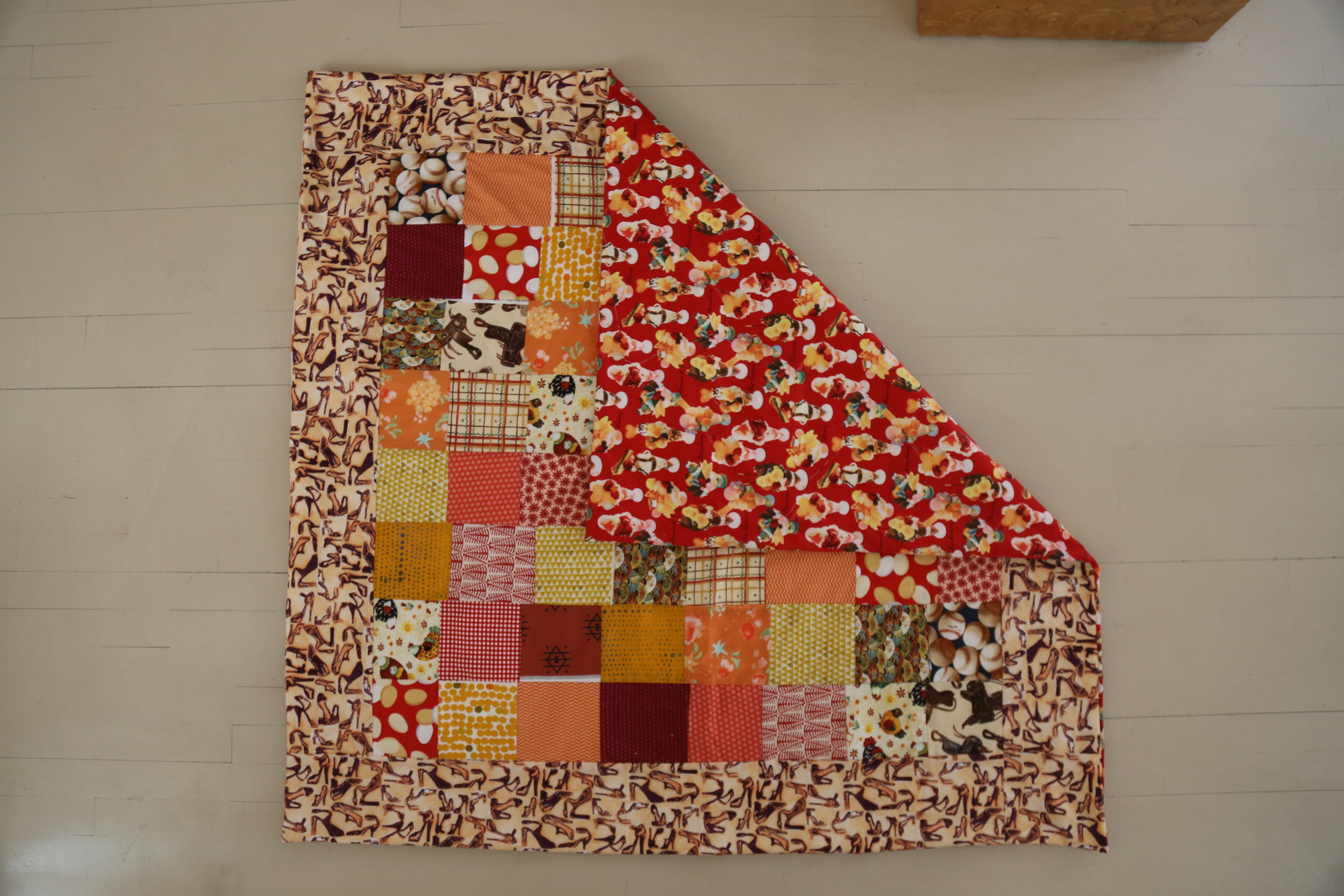 Quilt_45x45_Rusty Red-03.JPG