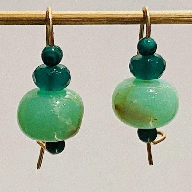 Exquisite Green Bead Earrings