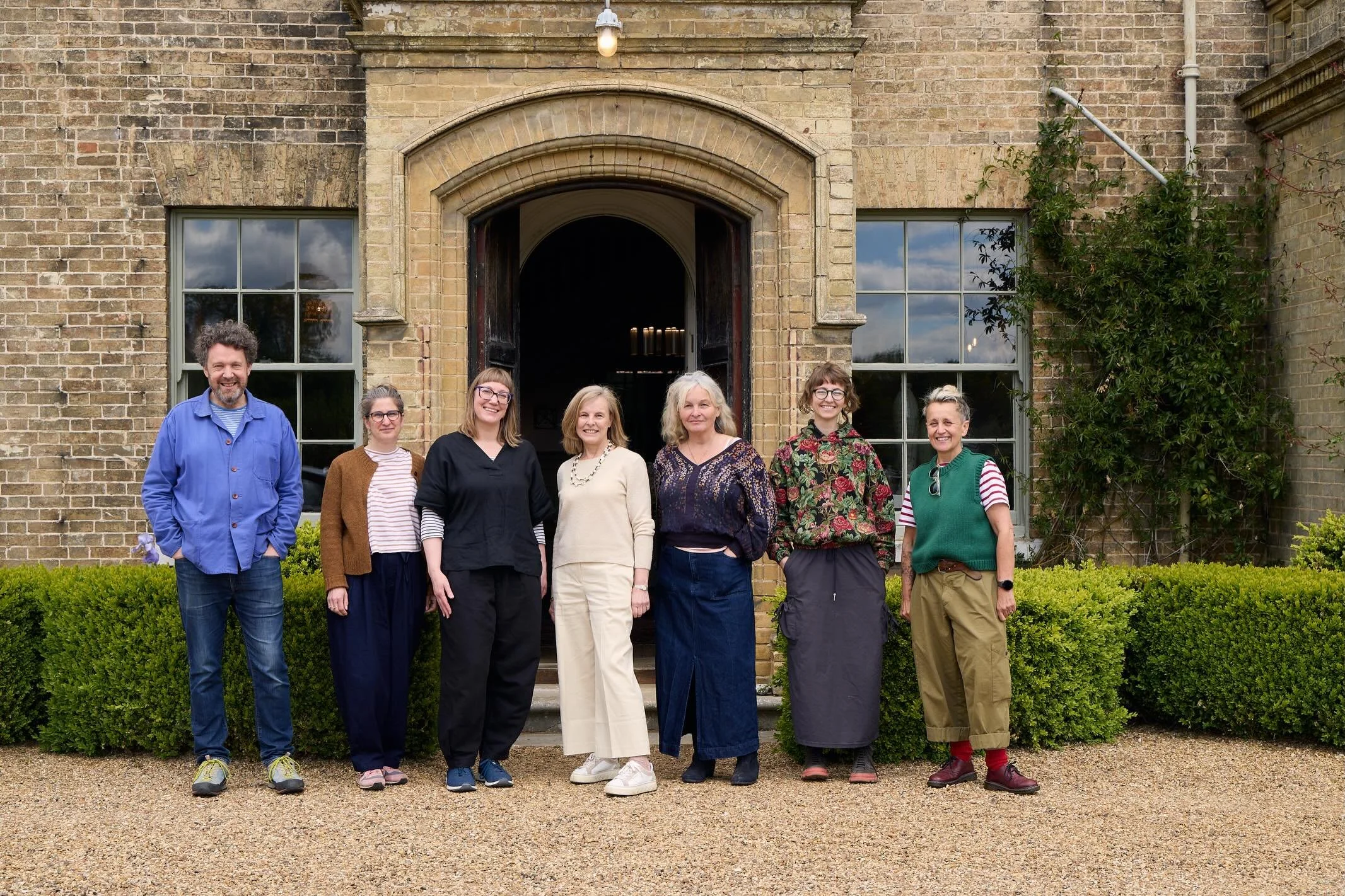 'Artists in Conversation' part of 'The Garden Comes Inside' last Saturday

Thank you to all the artists involved for their insights:
@matthewrichardsonartist 
@lizziekimbley 
@sarahhorlock_ceramics 
@carolinefisherprojects 
@mariapavledis 
@emilysjef