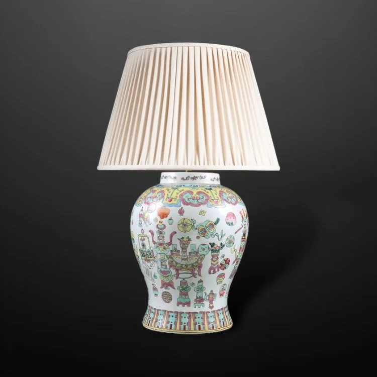 Late 19th Century Large oriental vase