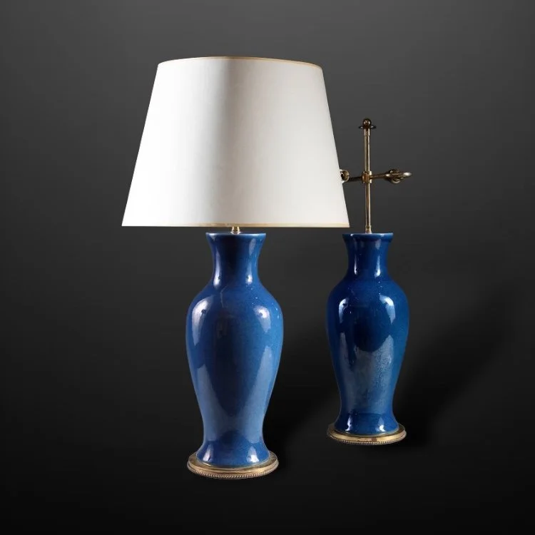A pair of Chinese-style porcelain vase table lamps.JPG