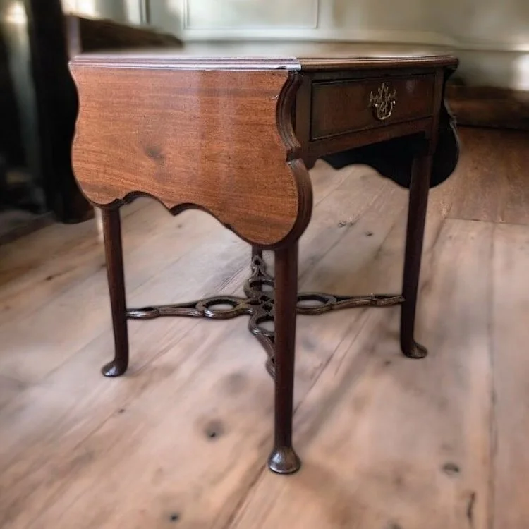 pembroke table (2).JPEG