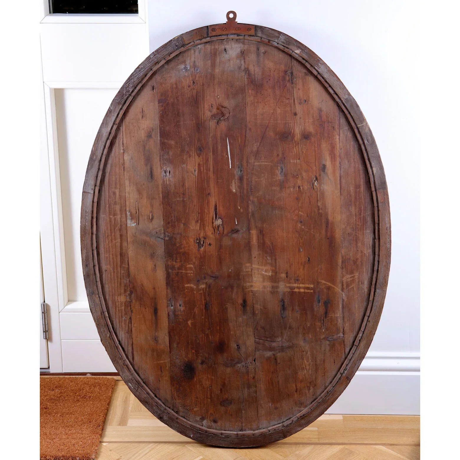 oval back.webp