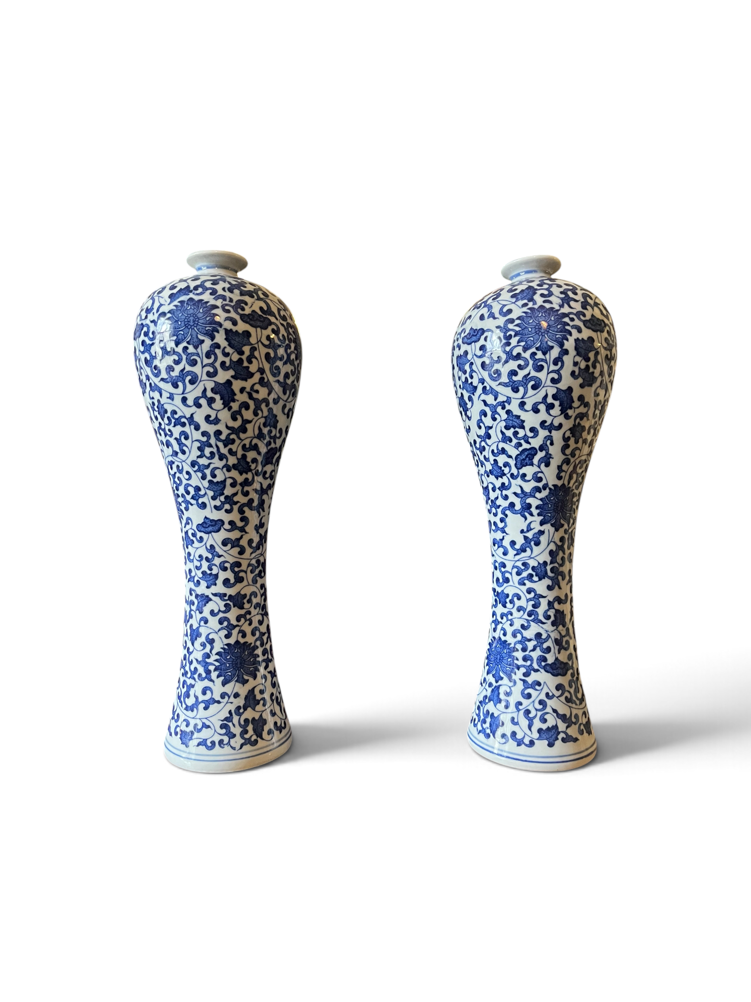 Blue and white vases (2).PNG
