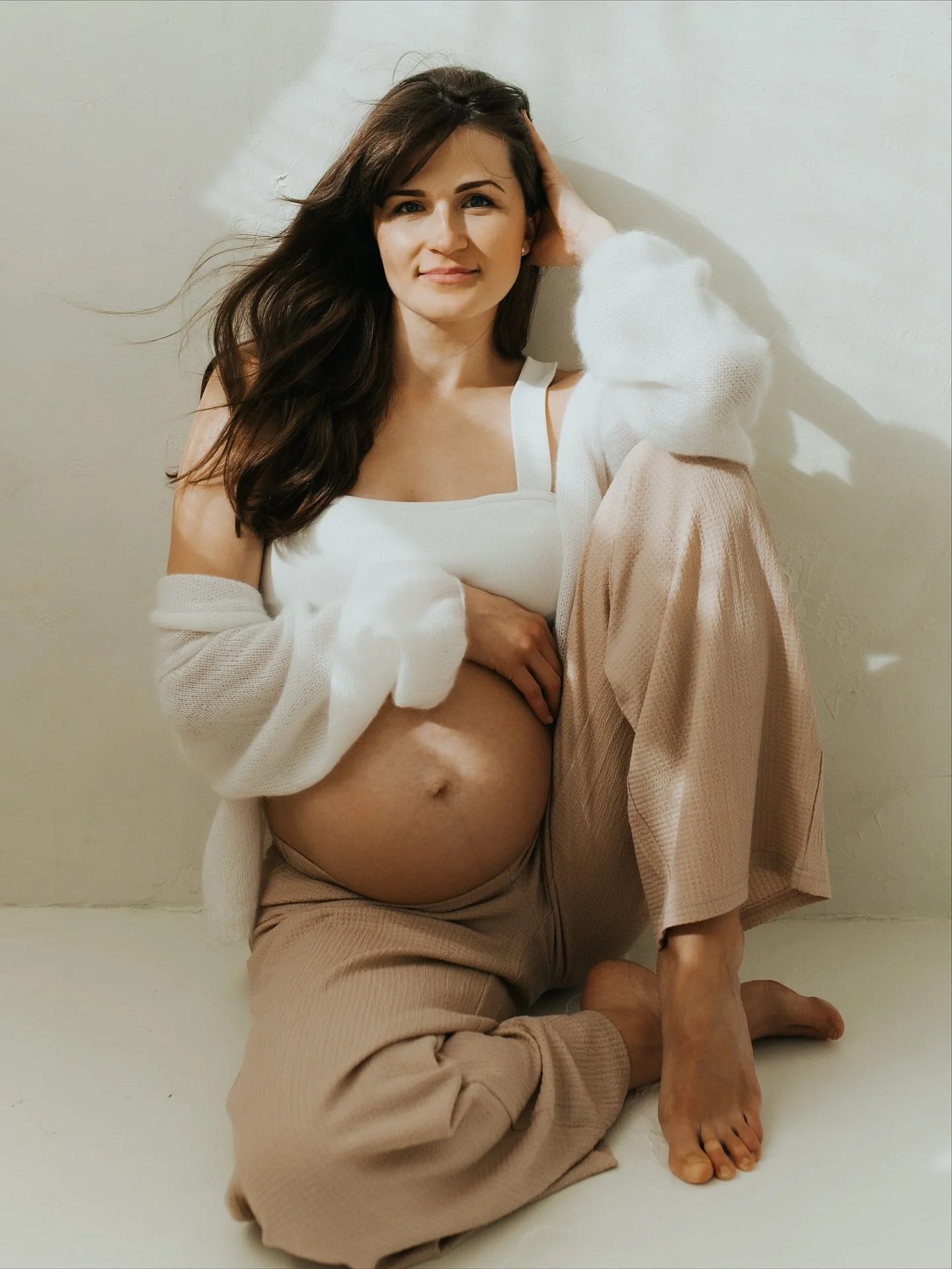 Vai, vai, vai kā man patīk gaidību fotosesijas, saule un for&scaron;i cilveki, kas turpina jau gadiem pie manis iemūžināt savas dzīves laimes 🍯☀️