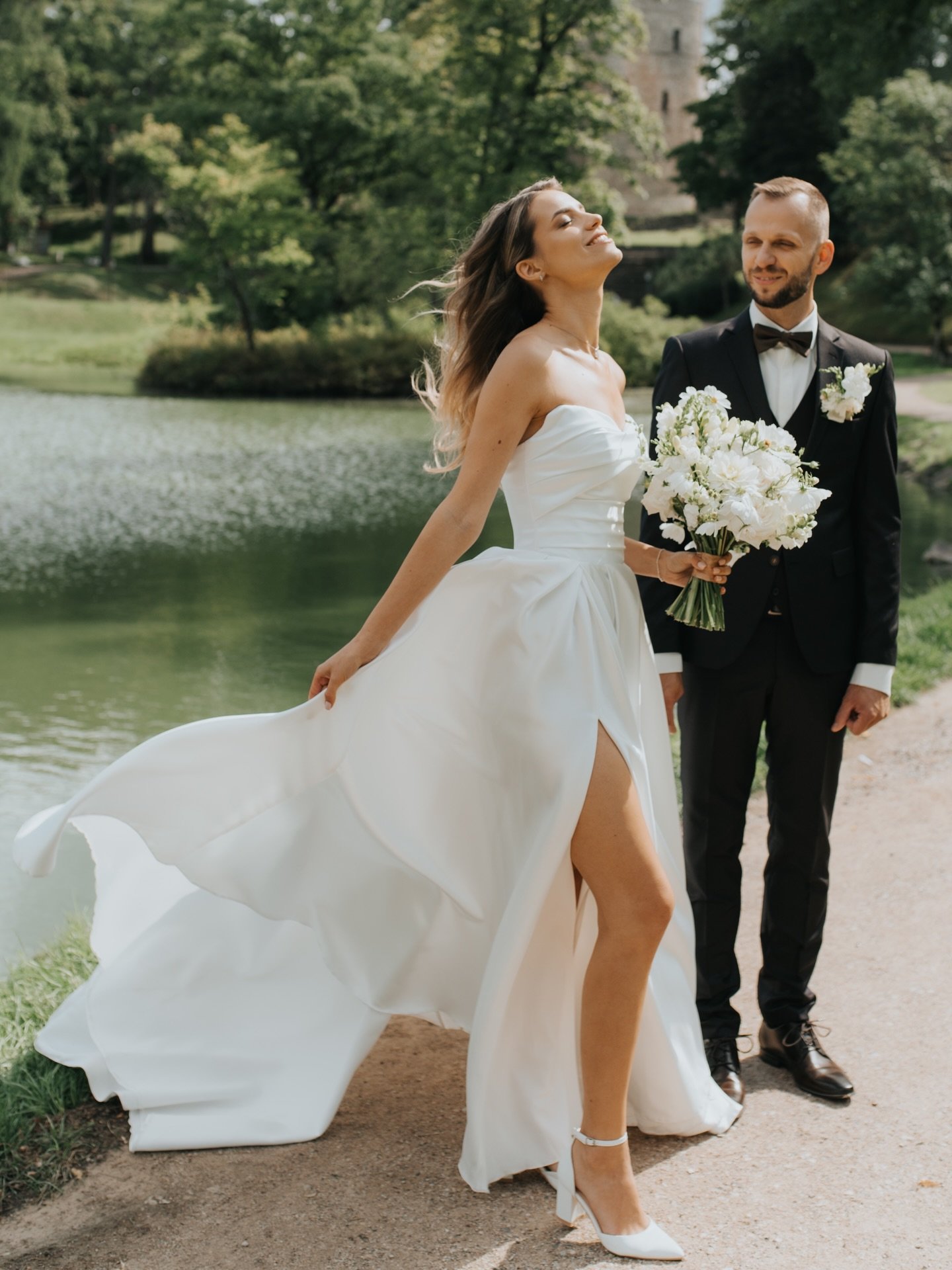 I love beautiful summer days and people madly in love 💫☀️🍯