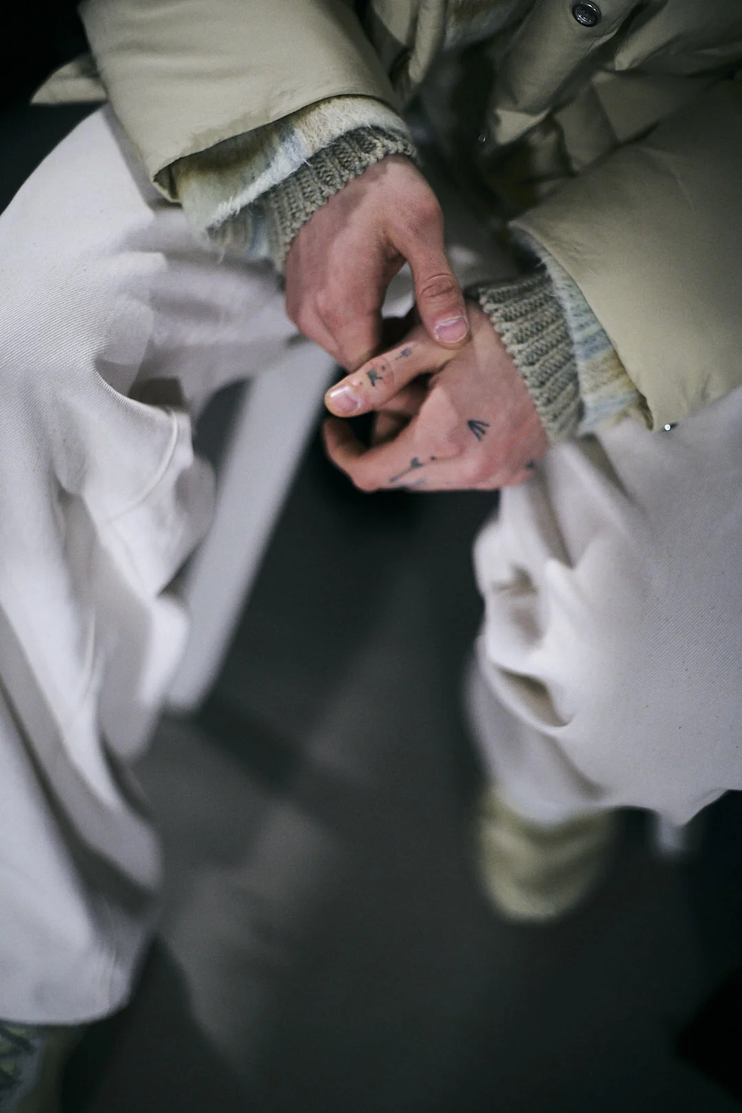 cut01_712.jpg