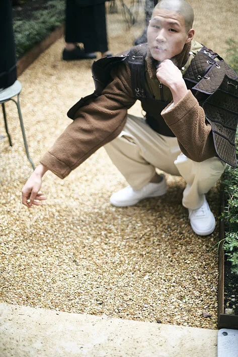 cut01_416.jpg