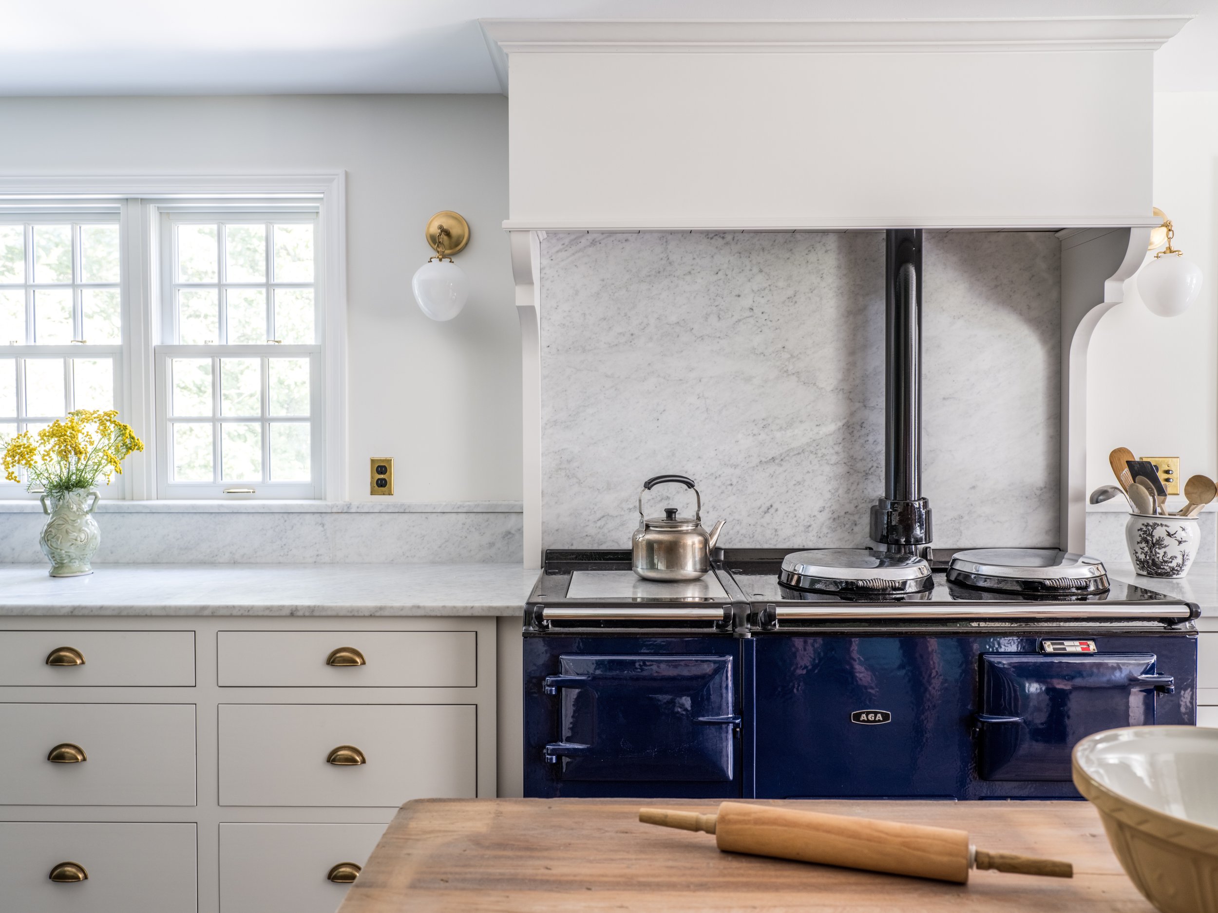 18 Kitchen Range Hood Ideas For Your Next Renovation