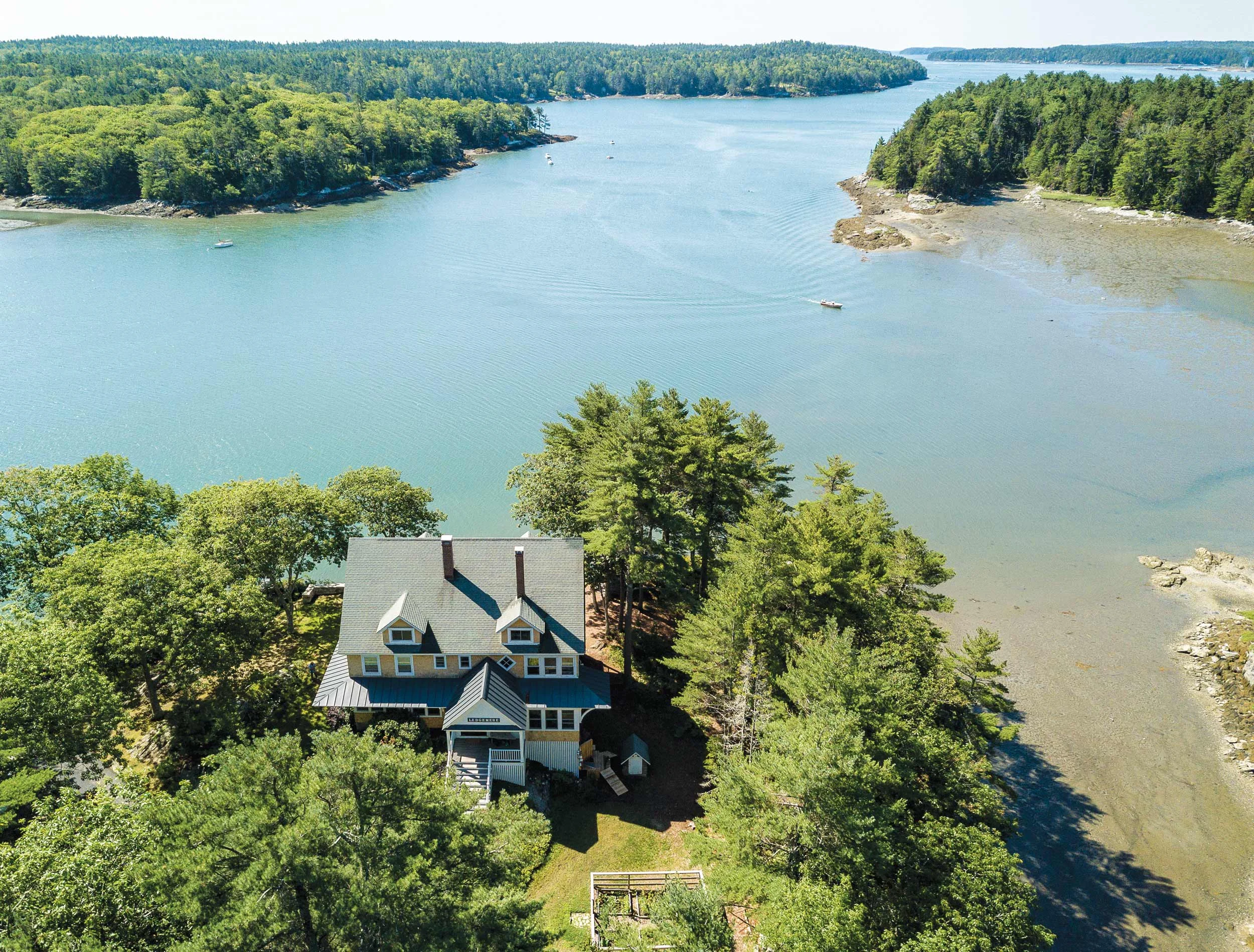 An aerial view of the Lashley’s home, Ledgemere.