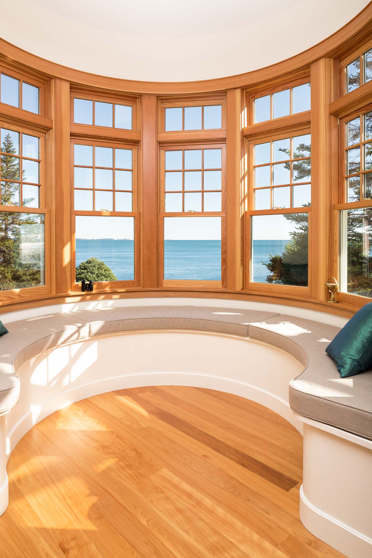 Steve Smith’s son, Justin, served as Project Architect on the home, completing the construction drawings and masterfully accommodating Dianne and Van’s call for “a view of the ocean in every room.”