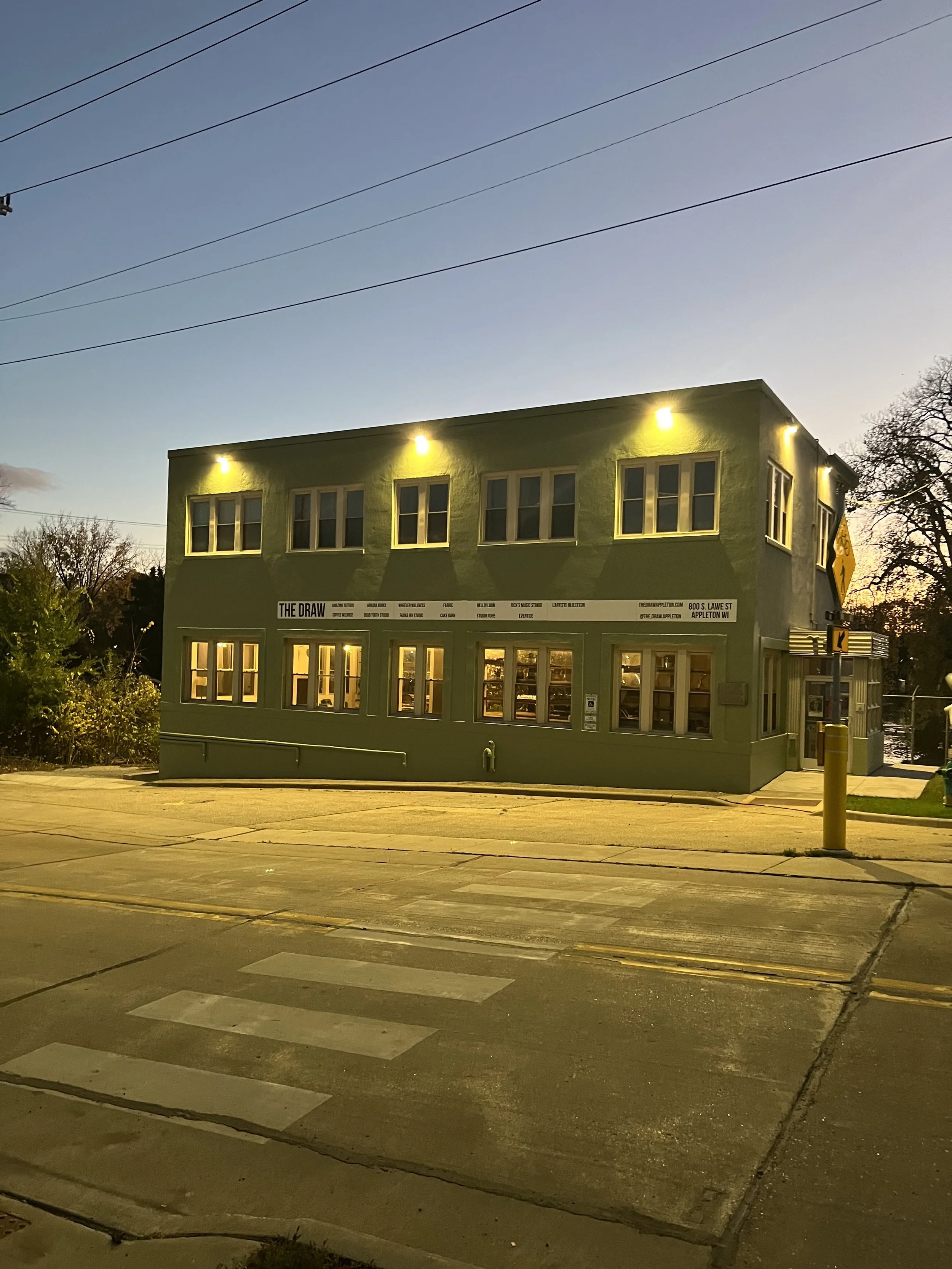 Appleton Coffee Shop - Located by the river