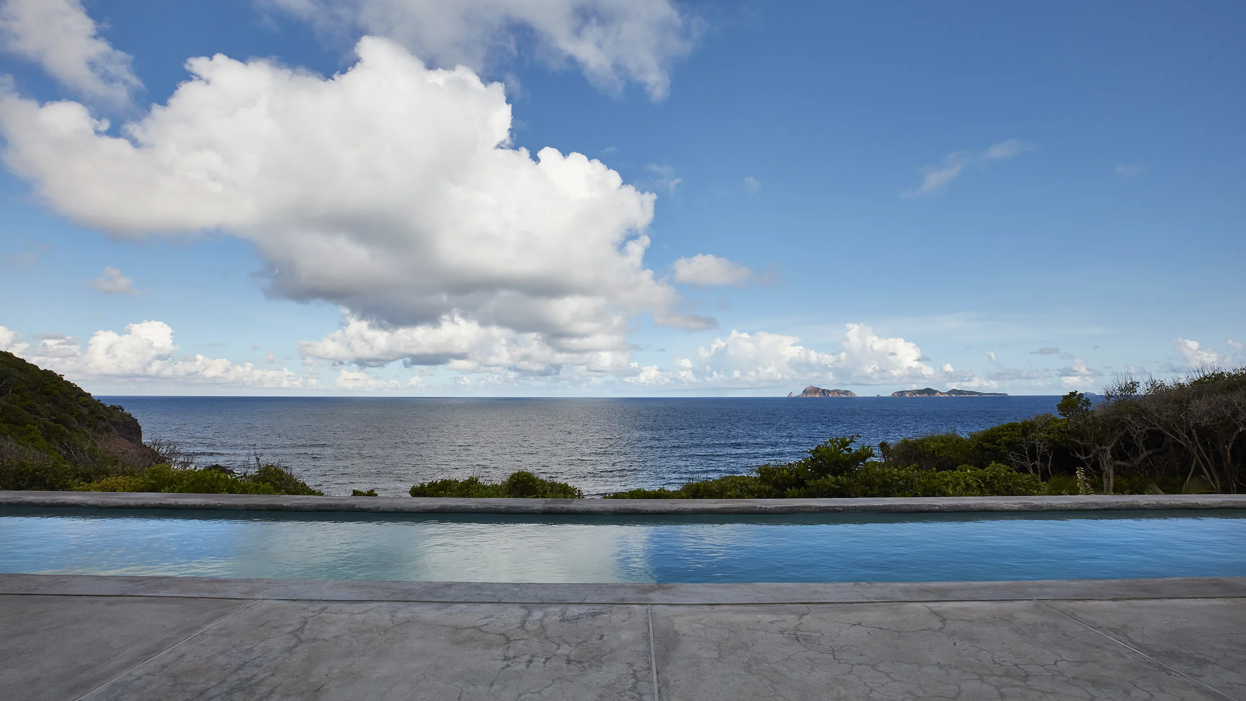 JAG-STANDFAST_BEQUIA_0679_RT_web.jpg