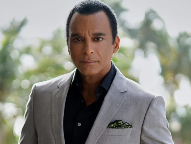 Jon Secada.jpg