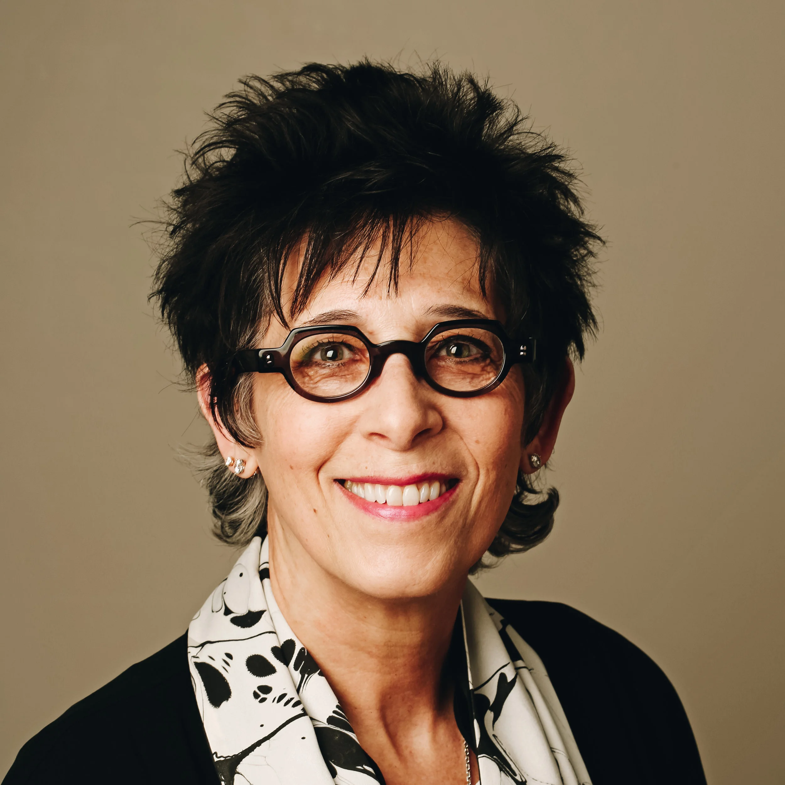 Walburn_Roberta credit-Larry Marcus.jpg