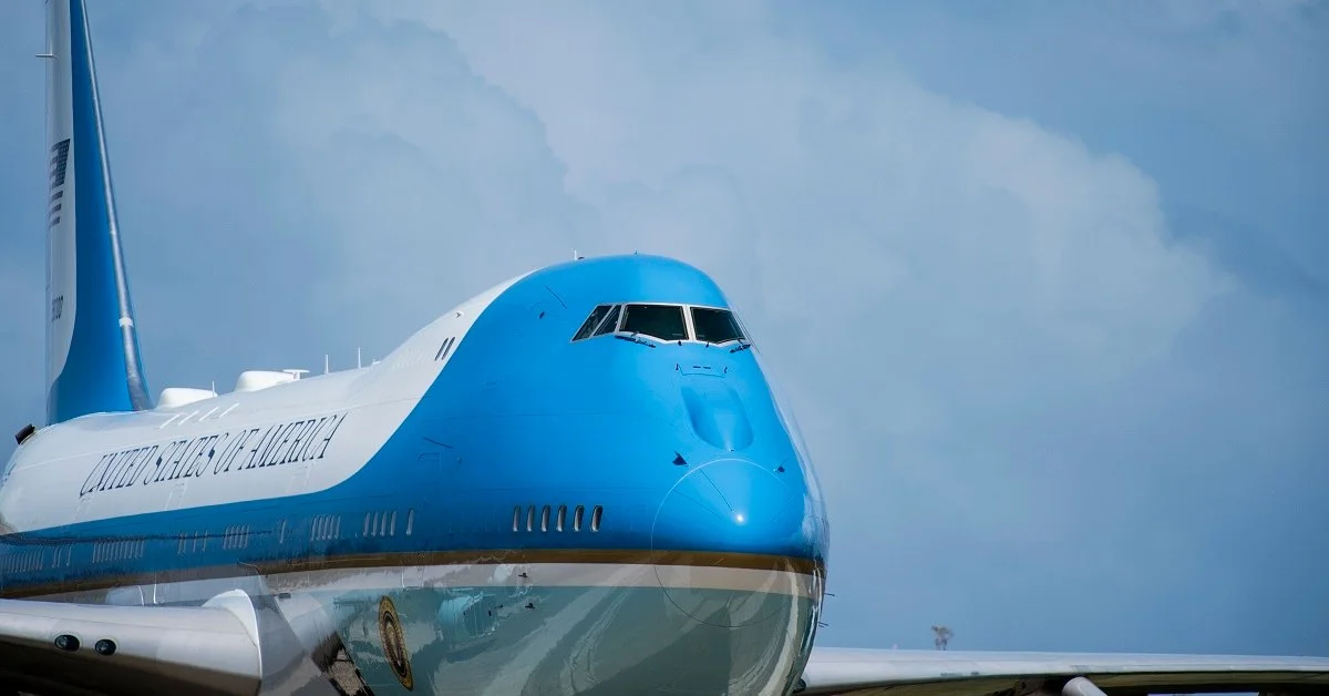 The real Air Force One taxis in at Muñiz Air National Guard Base, Puerto Rico, Oct. 3, 2017. (Tech. Sgt. Larry Reid Jr./Air Force)