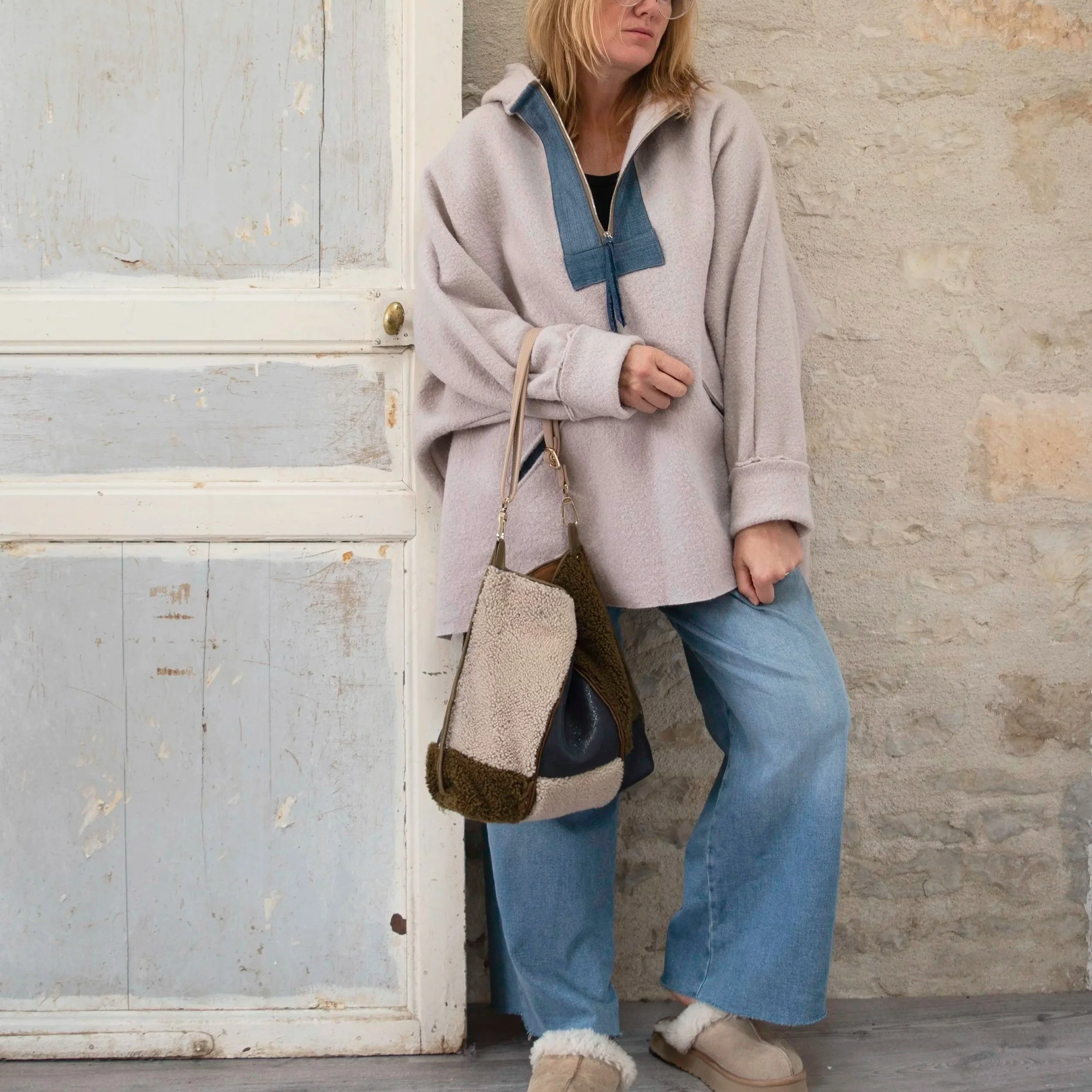 patchwork+tote+with+ecru+tunic+denim+zip+front.jpg