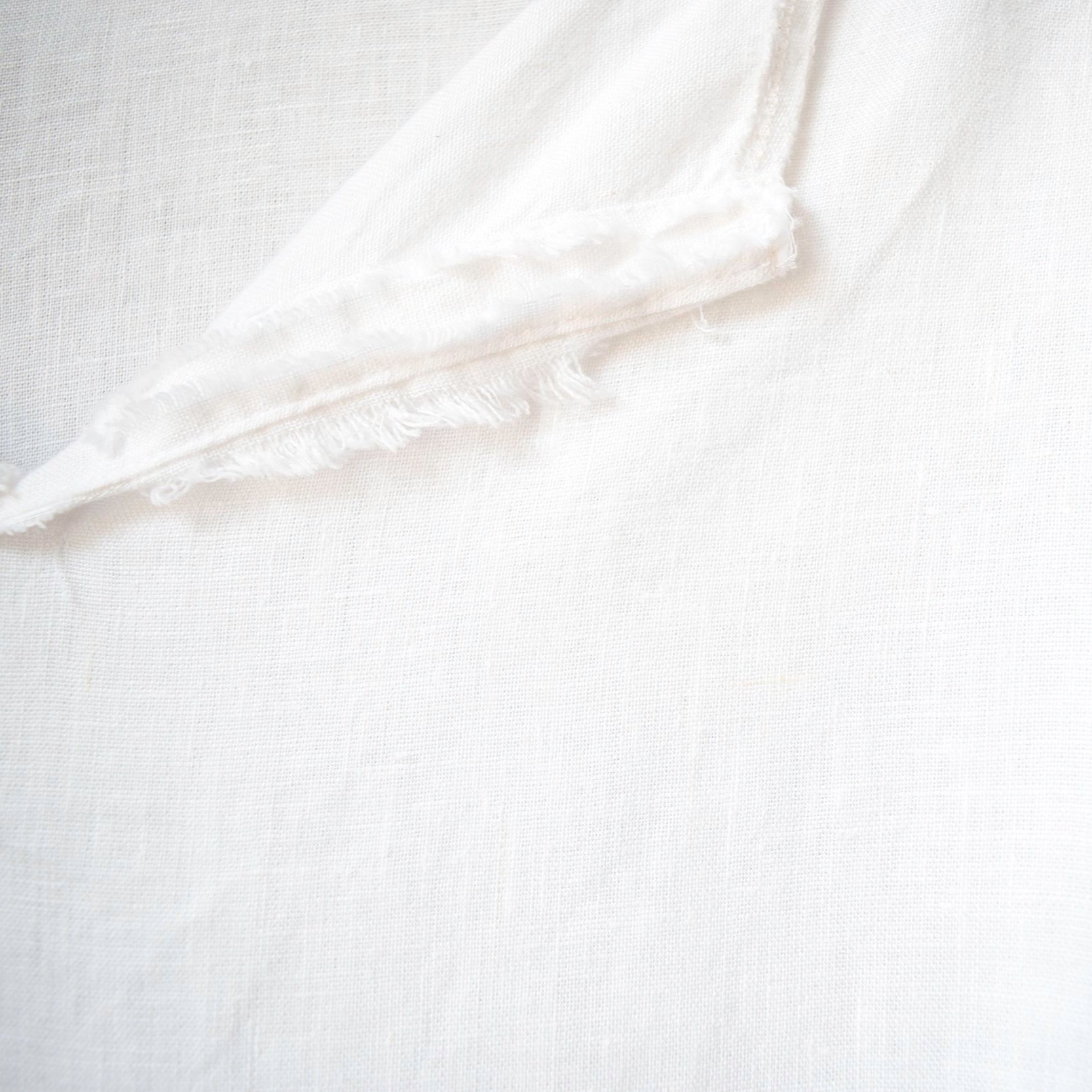 pocket+t+shirt+in+linen+5.jpg