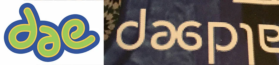 Links mijn logo, rechts dezelfde vorm als onderdeel van het woord ‘Orientaldeep’