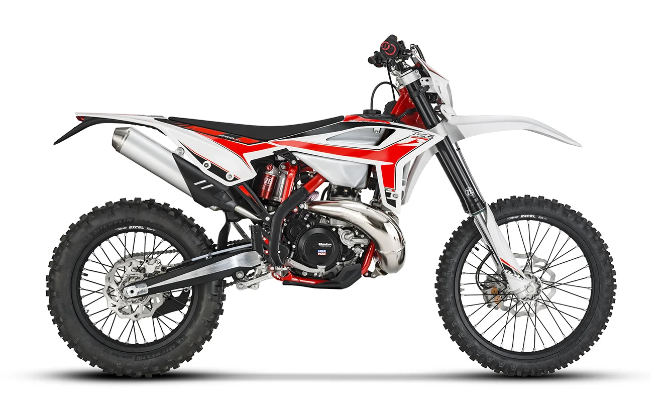 RR_250-300-2tMy2020-right.jpg