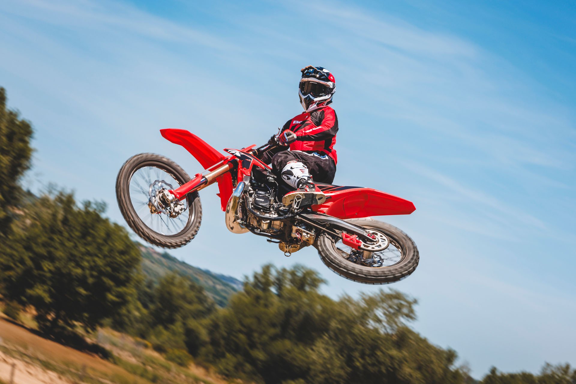 Betamotor-Motocross-RX-2T-MY27-cover-moto-1920x1280-01.jpg