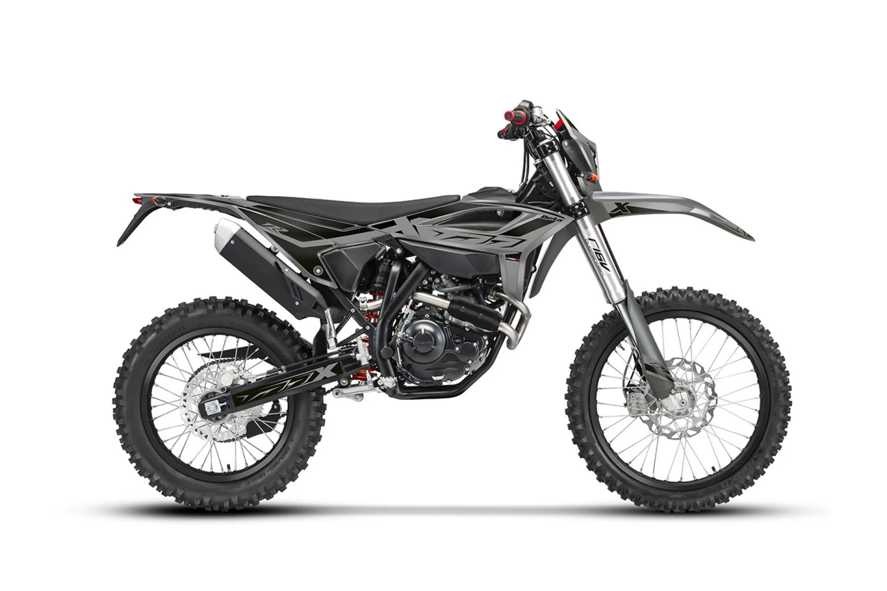 RR-125-Enduro-X-Special-Edition-1800x1200.jpg