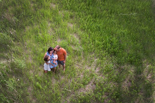 Feeling all the prairie vibes from this family session! #manitobafamilyphotographer