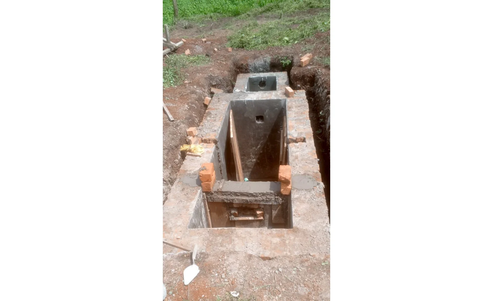 Our sceptic system's contruction has begun. 