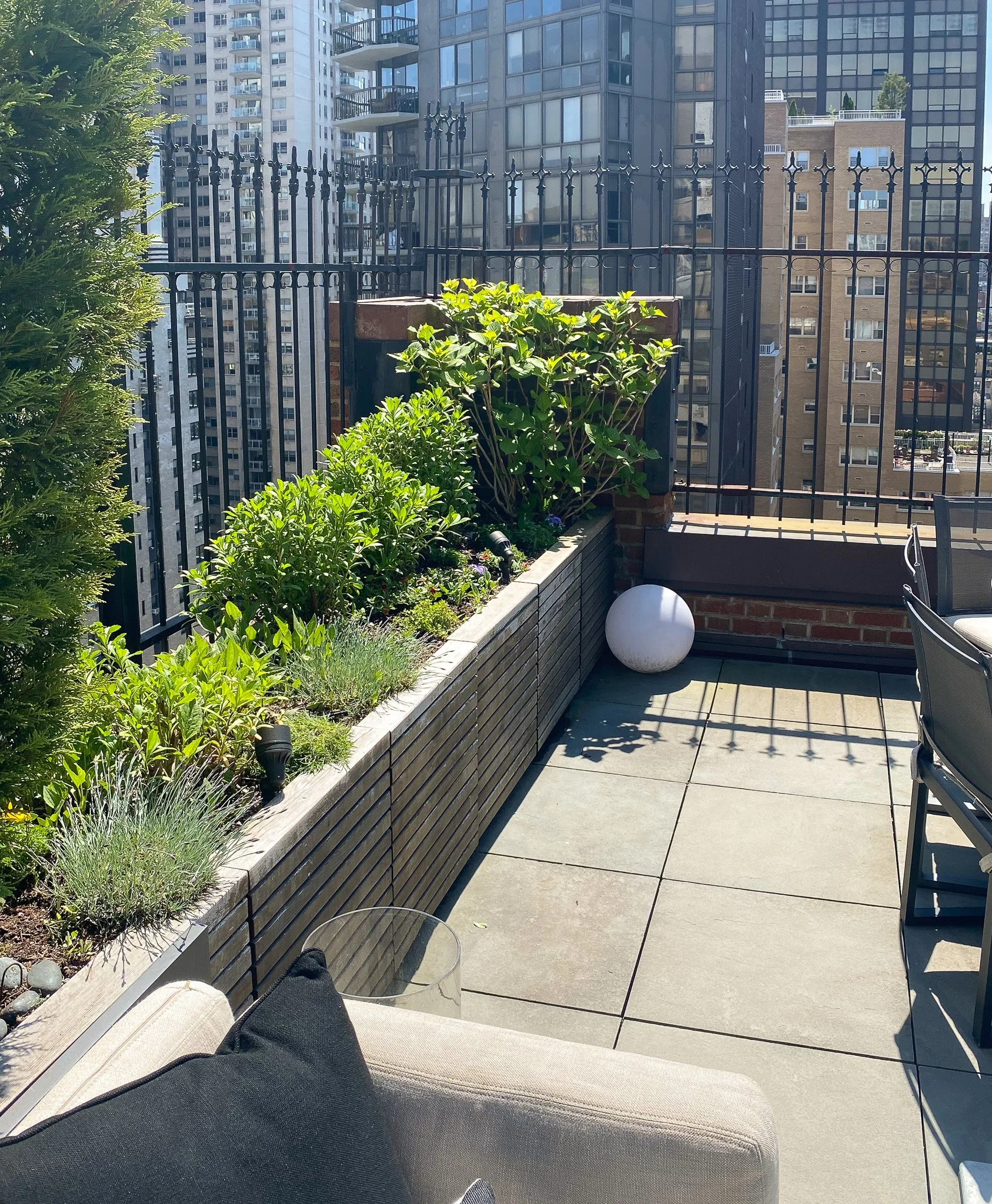 Penthouse uper east side planter and chaise (15).jpg