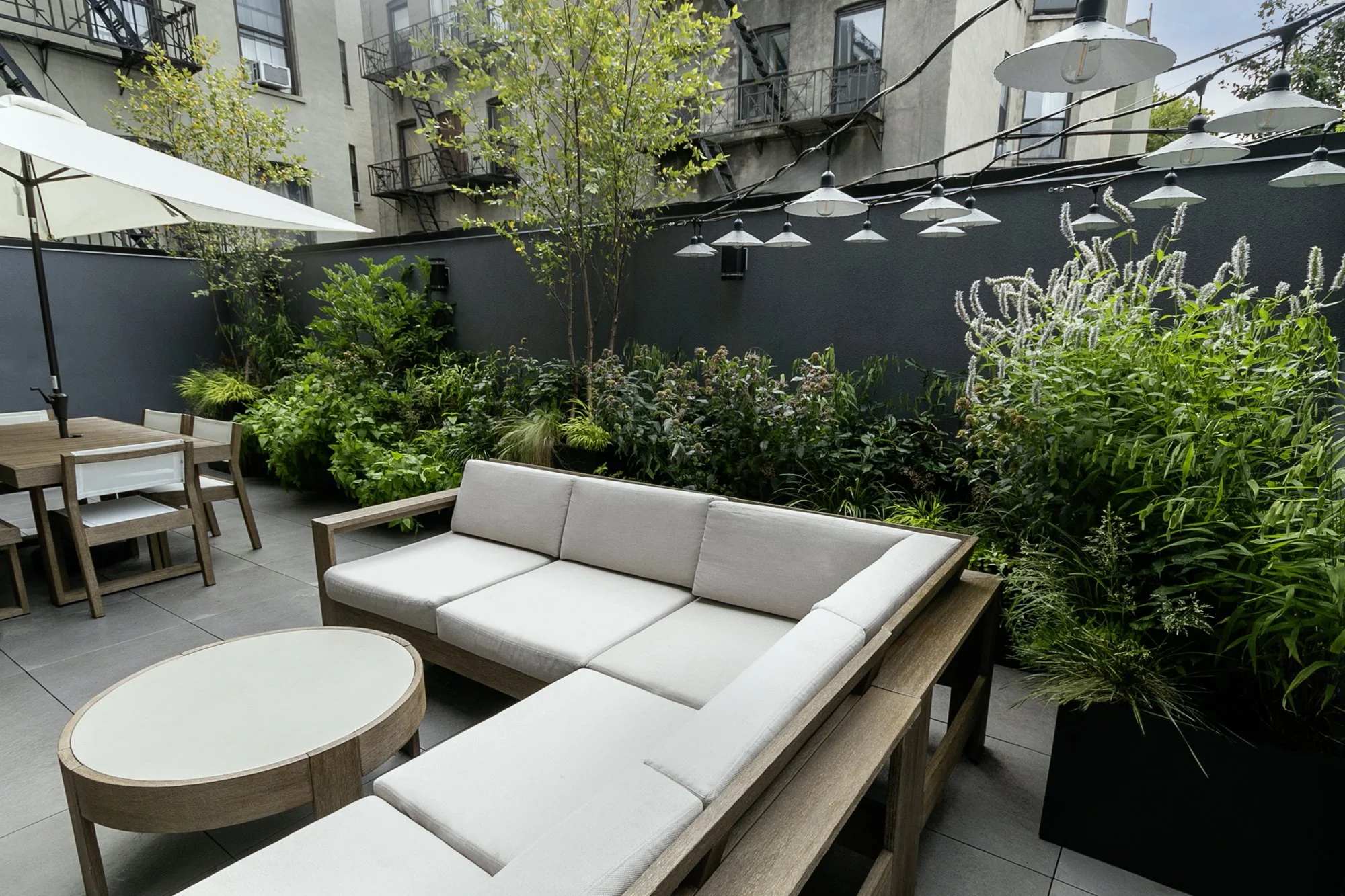 clintonhill_terrace_naturalistic_planting_couches.jpg
