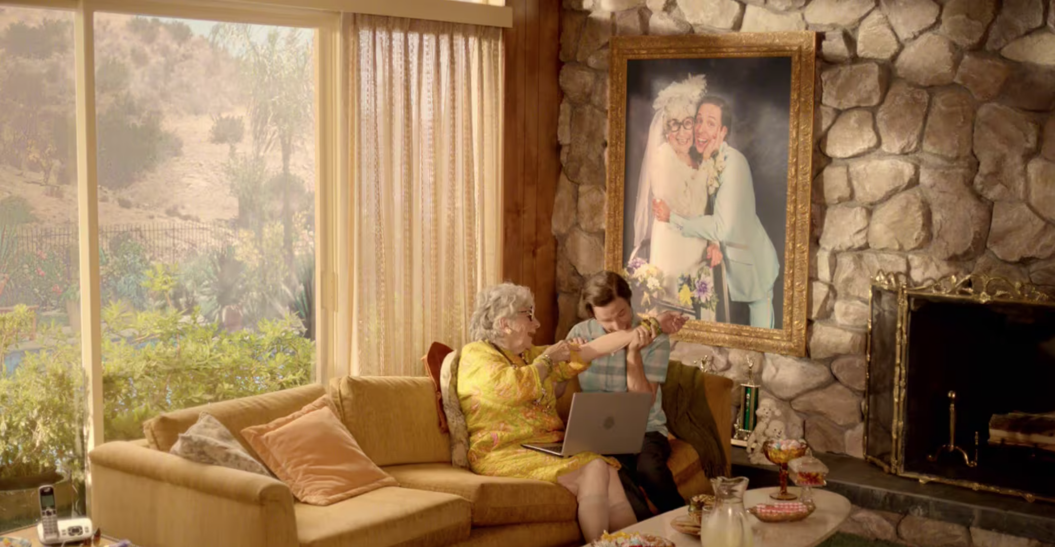 Hotels.com- Awkward Moment- Stacy Wall