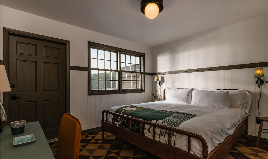 Hemlock-Neversink-Accommodations-Catskills-Retreat-Rooms-12-12-2025_08_56_PM.png