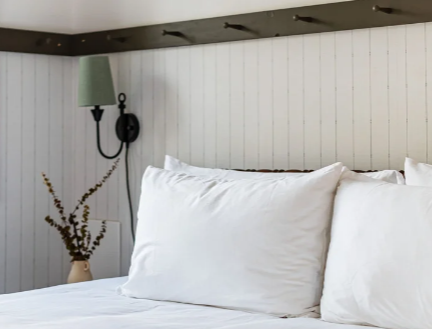Hemlock-Neversink-Accommodations-Catskills-Retreat-Rooms-12-12-2025_08_57_PM.png