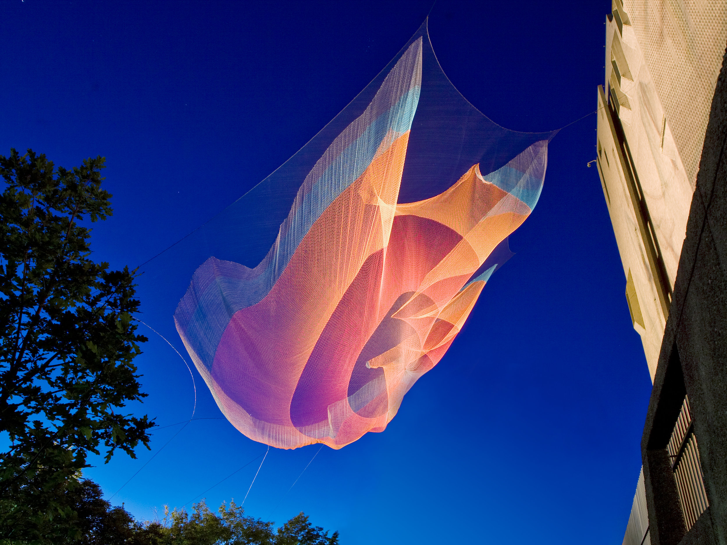 DEN_Echelman_PhotoPeterVanderwarker_3971_YYMGJH_cr1.jpg