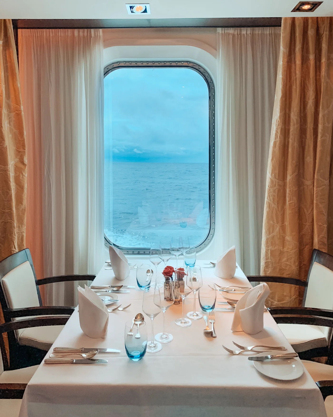 cruise-dining-window.jpg