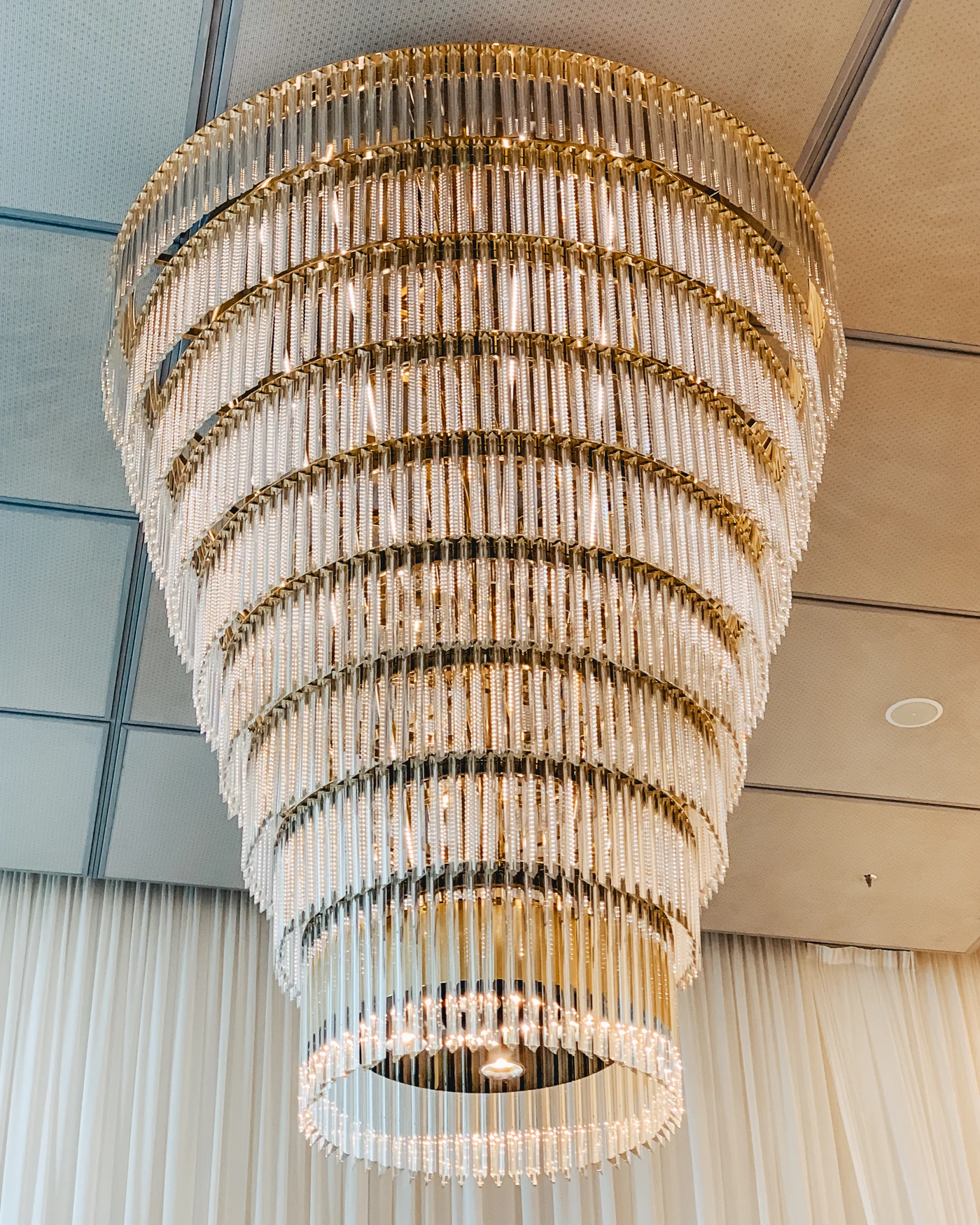 chandelier.jpg