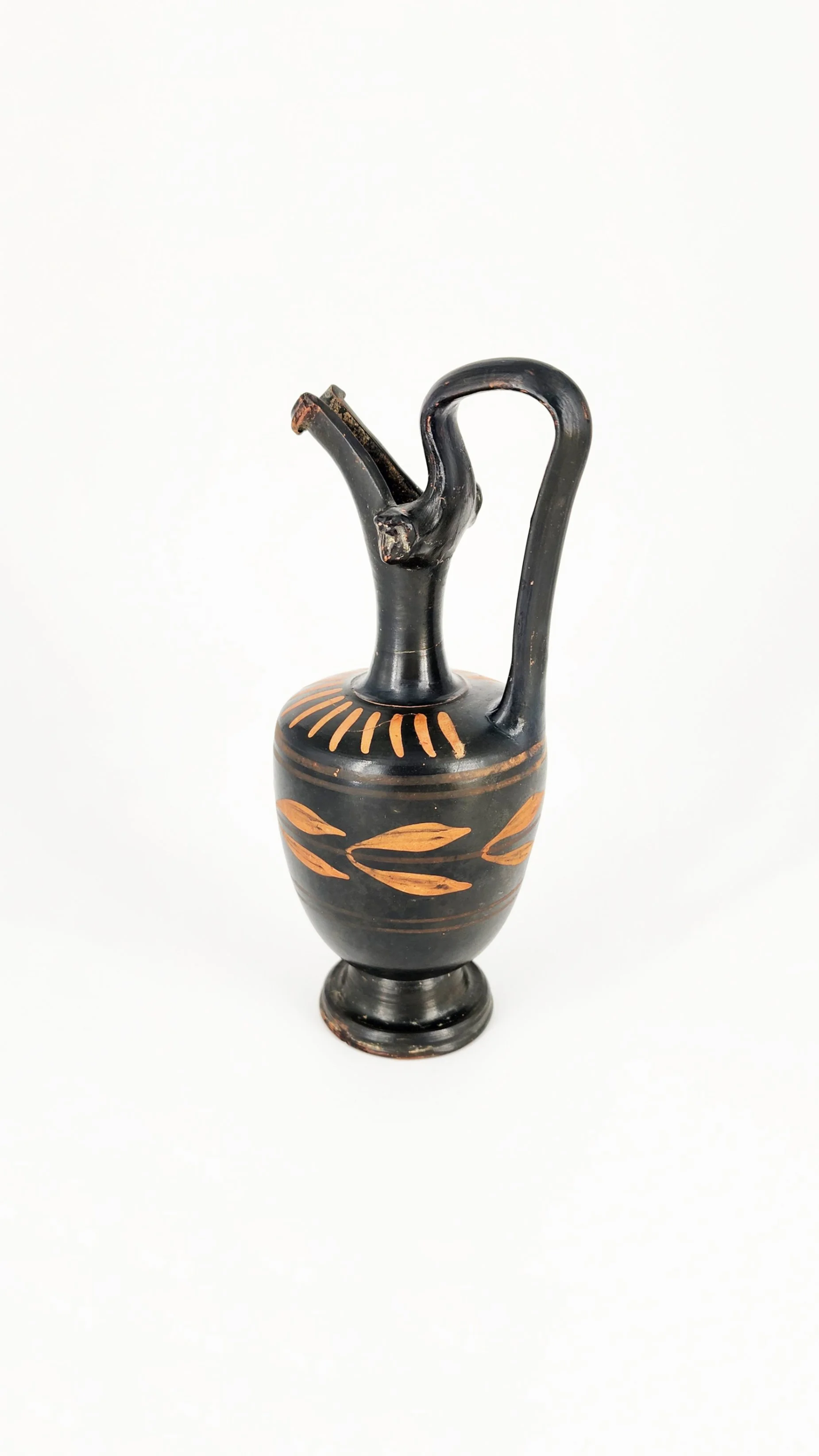 82685 Carney Apulian Xenon Ewer in Red and Black AFT2.jpg