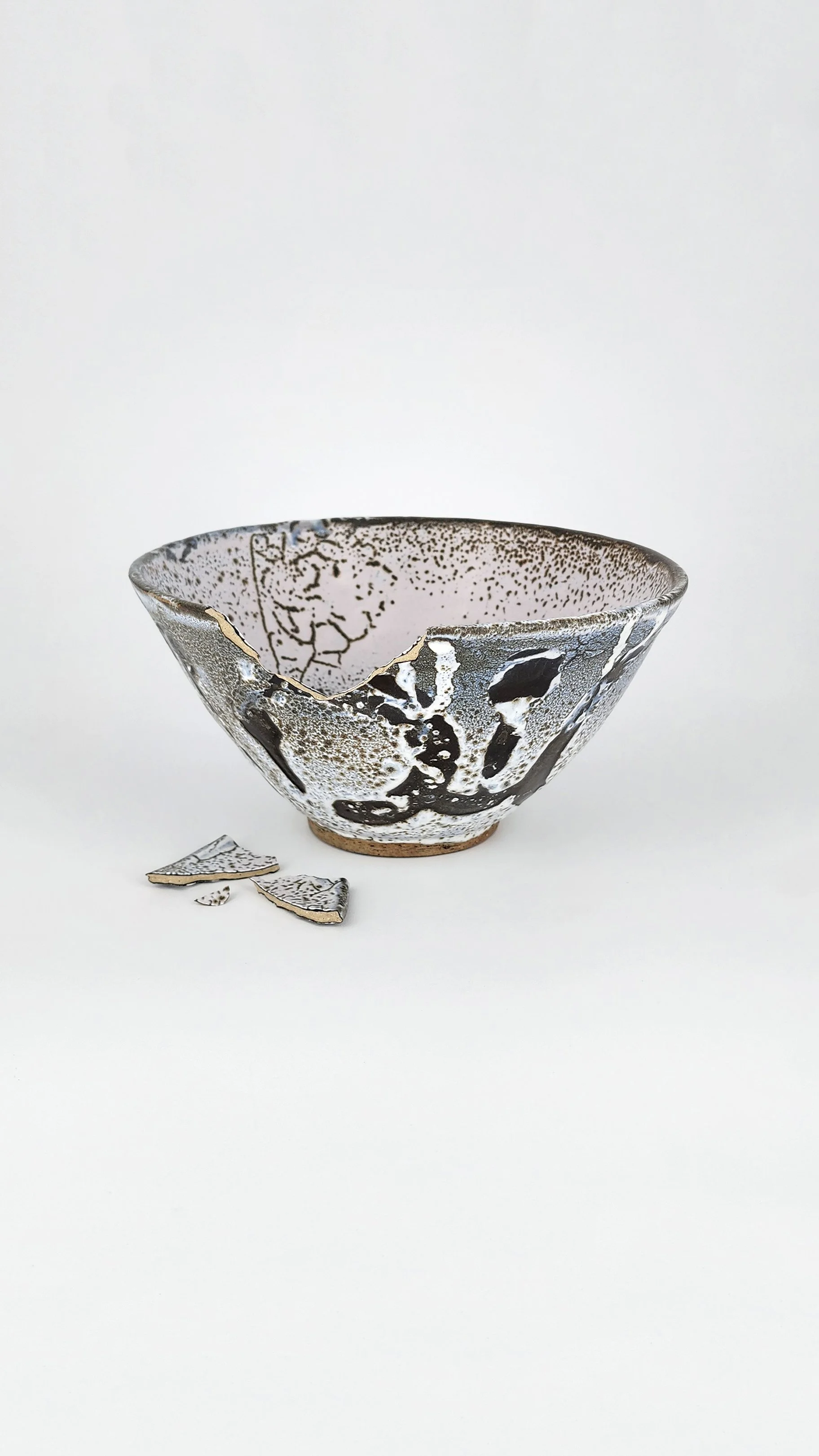 82874 Anderson White Brown and Black Stoneware Bowl BEF1.jpg