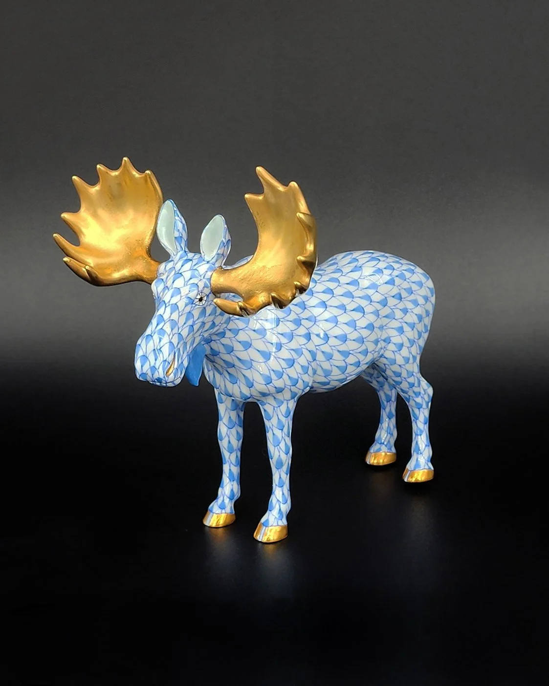 82347 Frisbie Herend Moose AFT.jpg