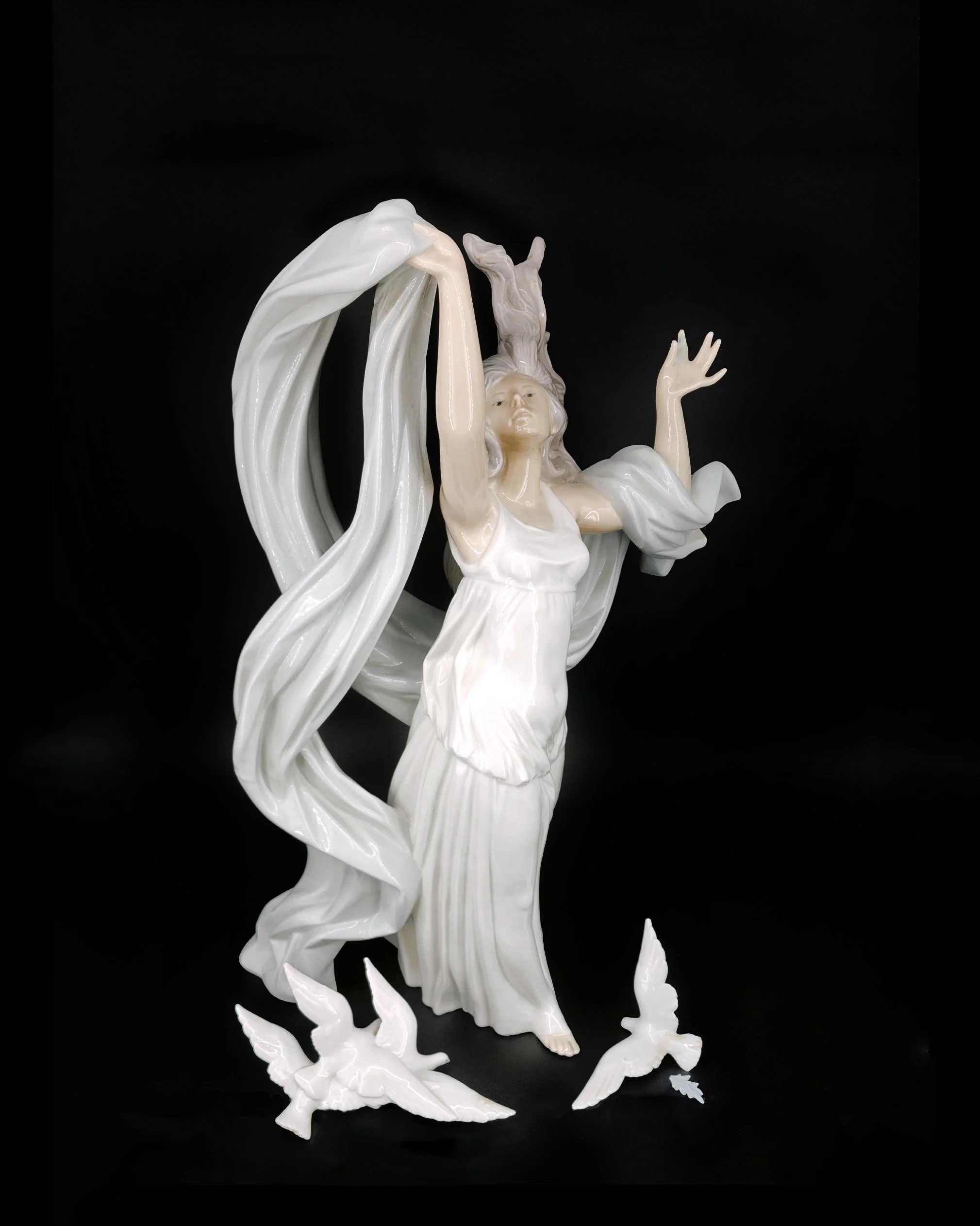 82448 Crawford Lladro Allegory to Peace BEF.jpg