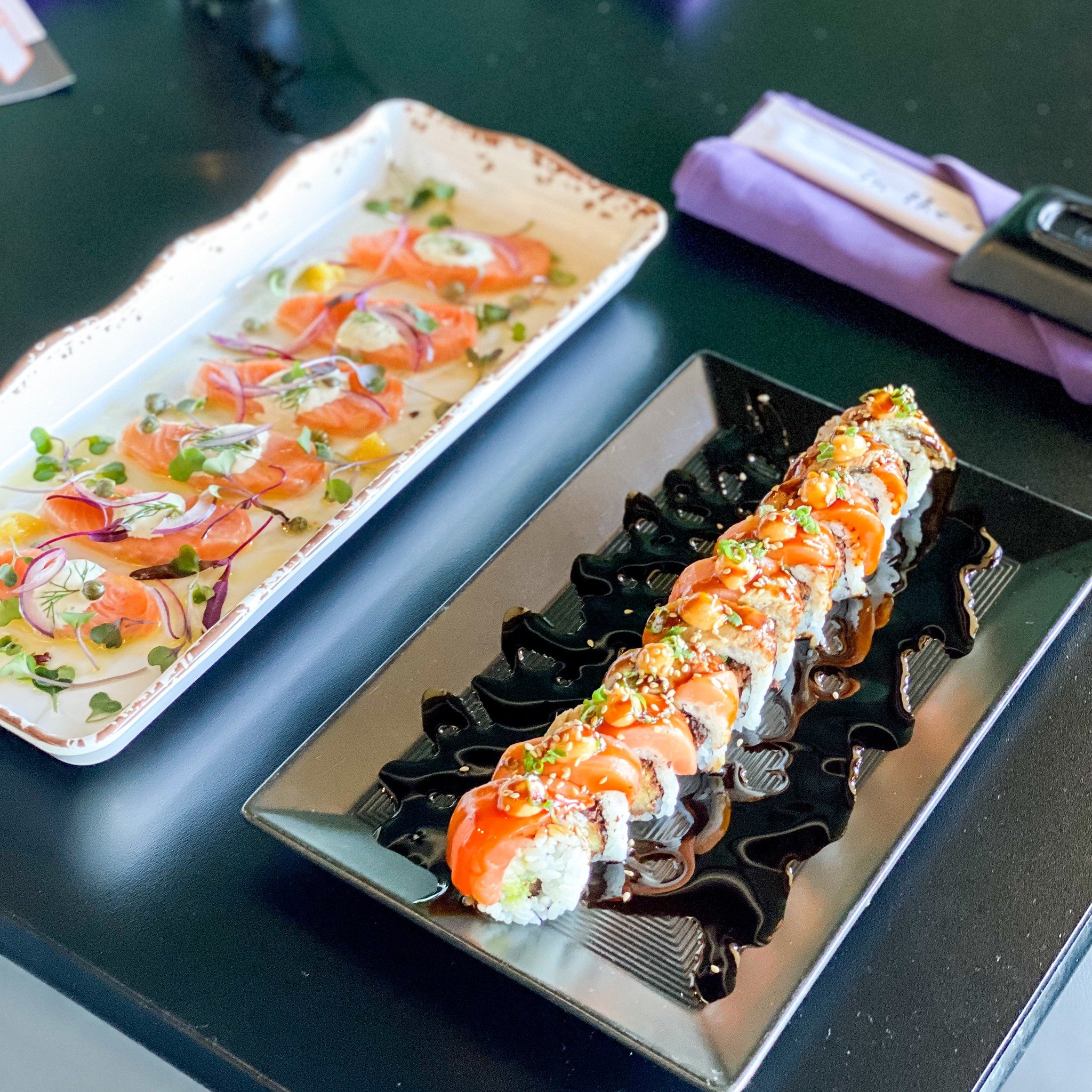 Hill&rsquo;s itr special drop is here! 🤌

📸 here: 

💜Fire n Smoke Roll 
💜King salmon sashimi 

For more details, visit 👉🏼 intheraw.com/on-the-hill

#tulsafoodie #tulsaeats #southtulsa