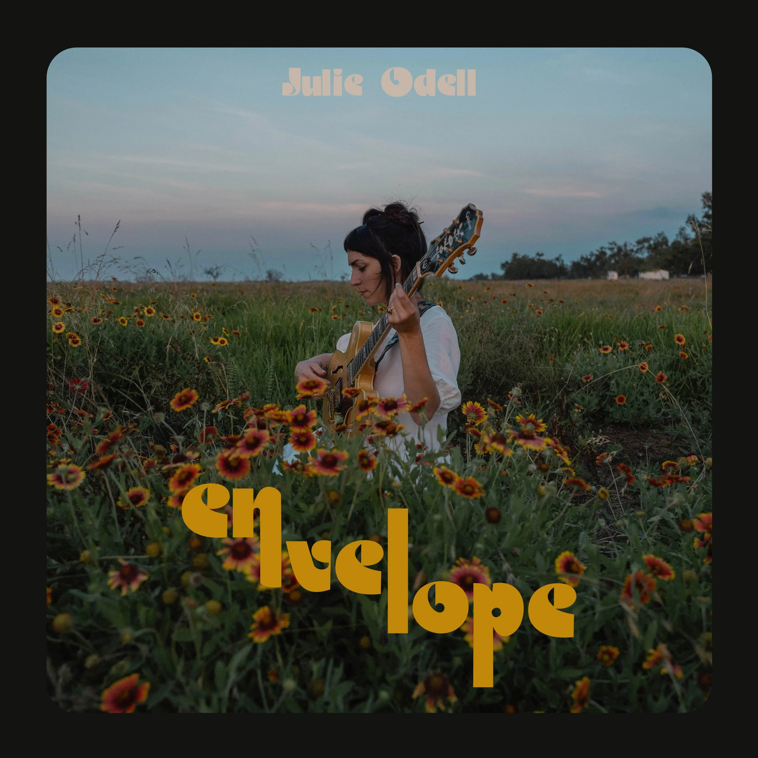 Julie Odell - Envelope : photography, 2022