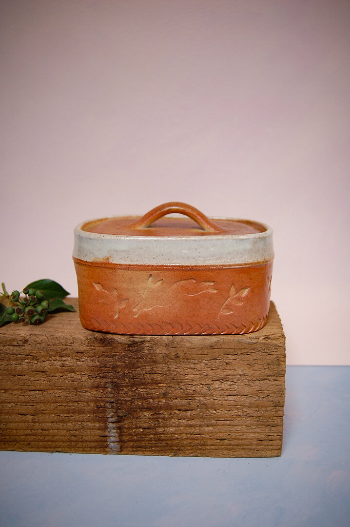 'Running hares' butter dish