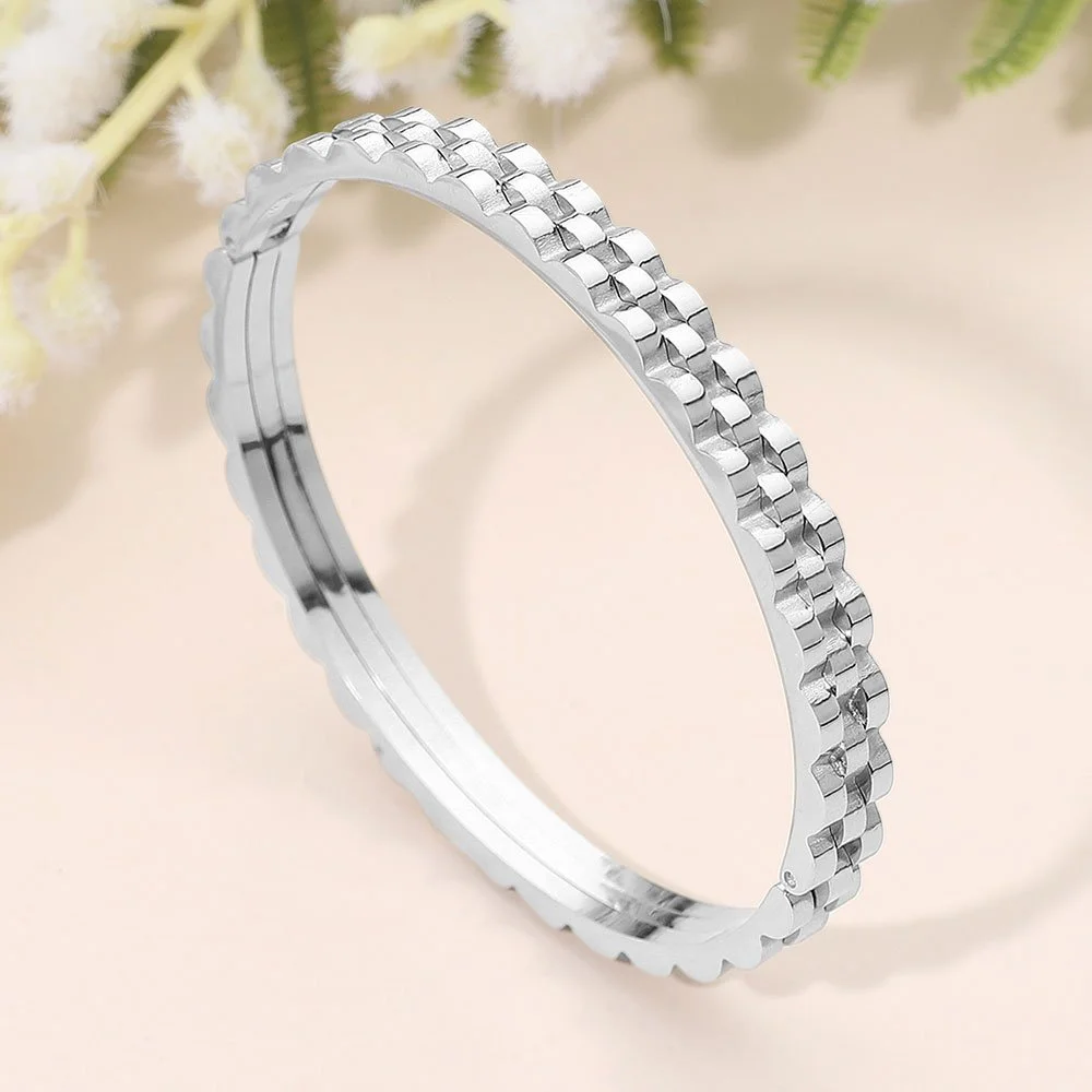 Silver Bracelet 1.jpg