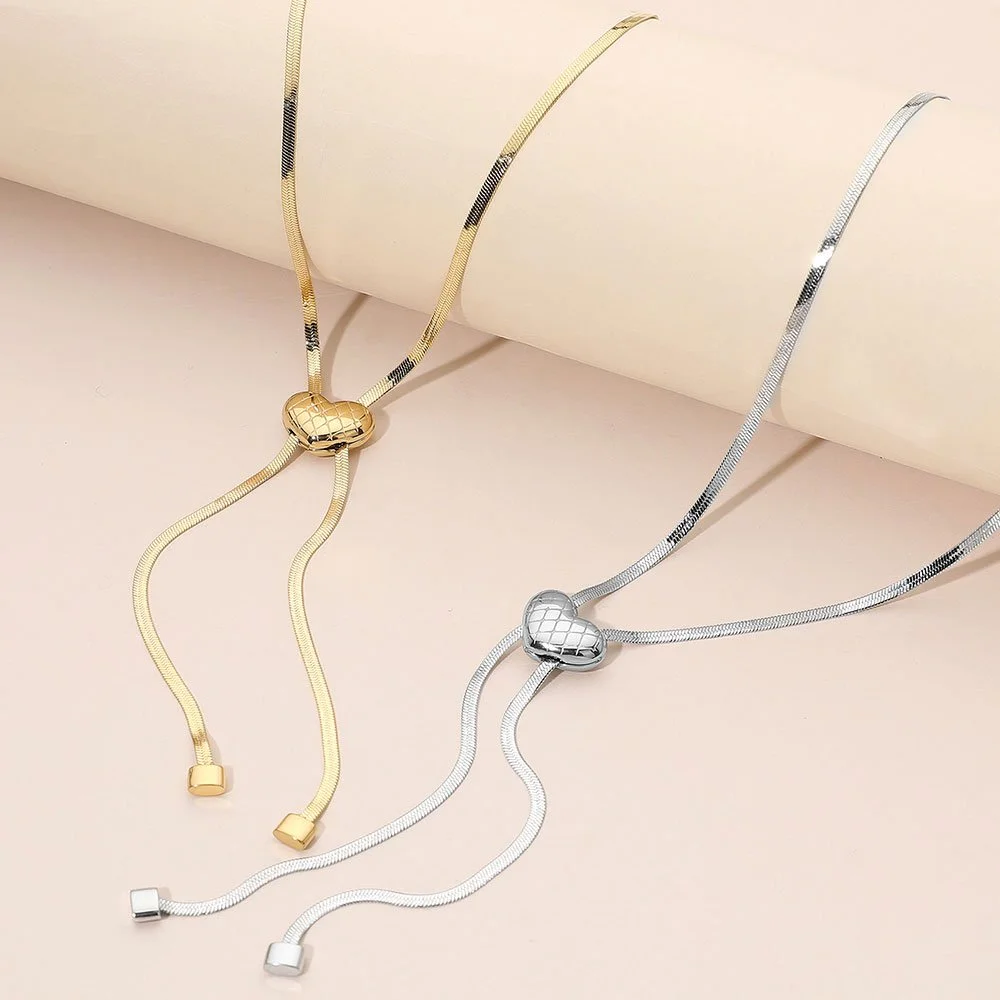Silver necklace 3.jpg